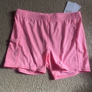 NWT Lilly Pulitzer luxletic shorts xs